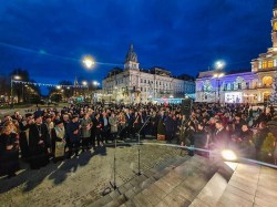 Arădenii şi-au cinstit eroii revoluției - 30 de ani DE ANI DE LIBERTATE 