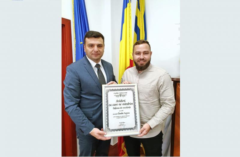 Sergiu Bîlcea: Claudiu Negrea a primit diploma „Arădeni cu care ne mândrim”

