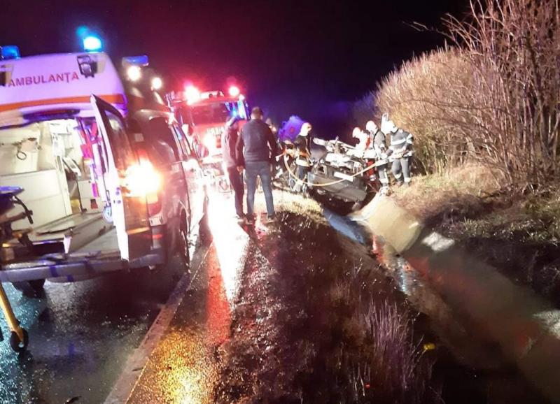 GRAV accident rutier pe drumul Arad-Oradea, vineri seara
