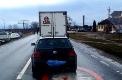 Trafic BLOCAT pe drumul Arad-Zimand. Un Tir s-a răsturnat în șanț