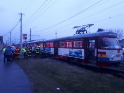 Accident mortal pe Stefan cel Mare! O femeie prinsă sub tramvai nu a mai putut fi salvată de echipele de intervenţie 