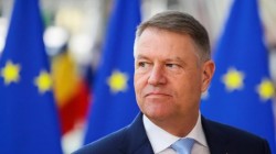 Iohannis, apel cu tristeţe pentru românii din afara țării -  „Să NU vină în acest an acasă de sărbători”