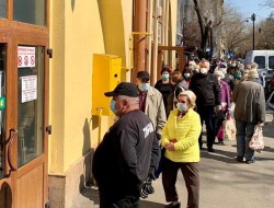 “NEBUNIE” în pieţele agroalimentare din Arad sâmbătă dimineaţa!