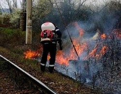 Șase incendii în ultimele 24 ore au necesitat intervenția pompierilor arădeni