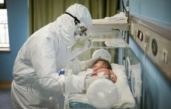 241 de nou născuți la Arad de la începutul epidemiei de Coronavirus