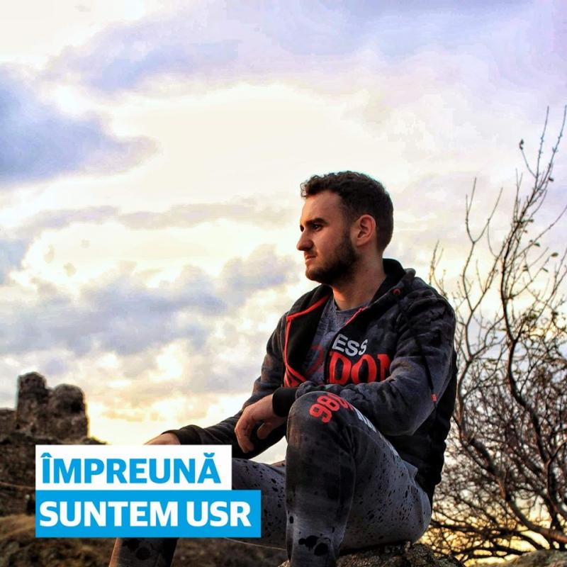 SCANDALOS „niște c@c@turi! Telenovele proaste!” - un lider USR din județul Arad distribuie conținut rasist pe pagina sa de Facebook