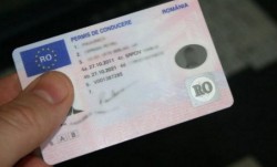 De miercuri, s-a scumpit eliberarea permisului de conducere auto și a certificatului de înmatriculare