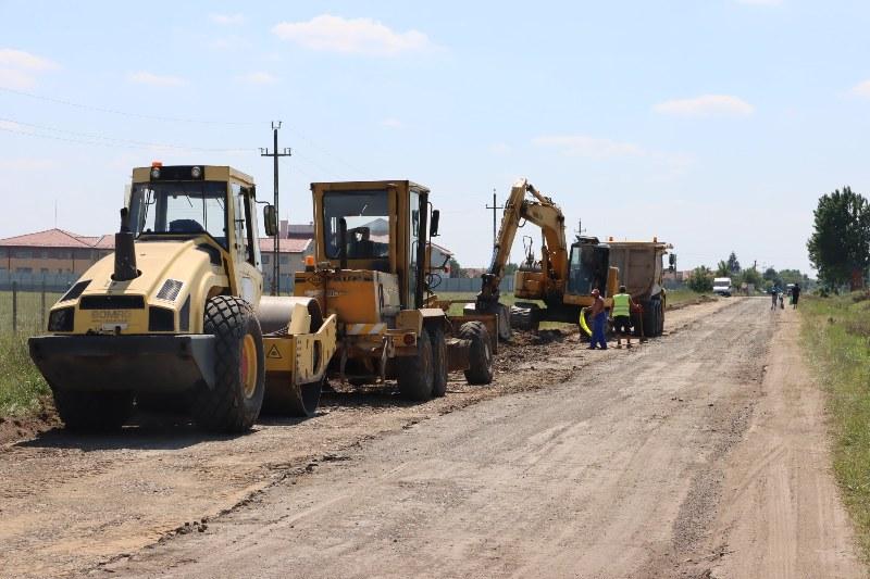 Se lucrează la peste 90 km drum județean între Arad și Moneasa, un drum total înnoit