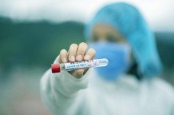 Aproape 1000 de persoane infectate cu noul coronavirus externate la cerere în luna iulie