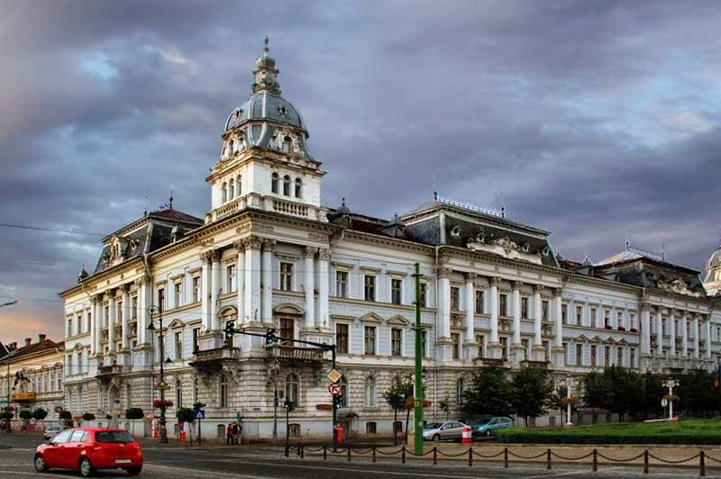 Ajuns la un grad mare de degradare, Palatul Cenad va fi reabilitat