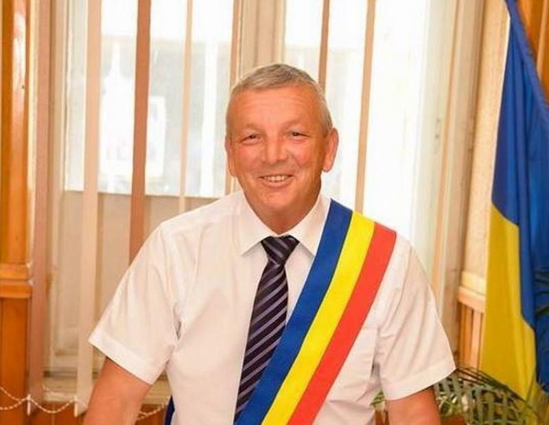 Lovitură pentru Fifor şi PSD Arad! Primarul Lipovei nu are voie să candideze!