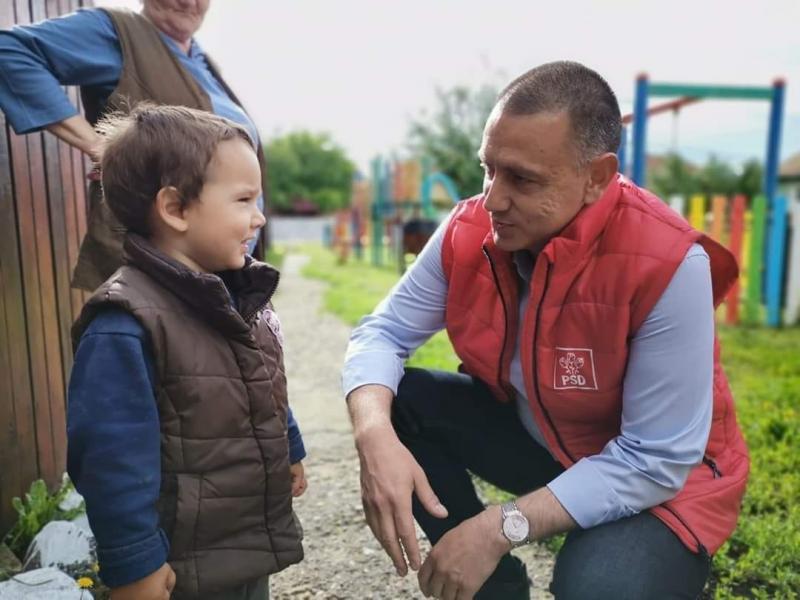 Fifor trece la next level, de la Policlinica CFR la Spital Municipal. Dacă copiii ar vota, l-ar crede?