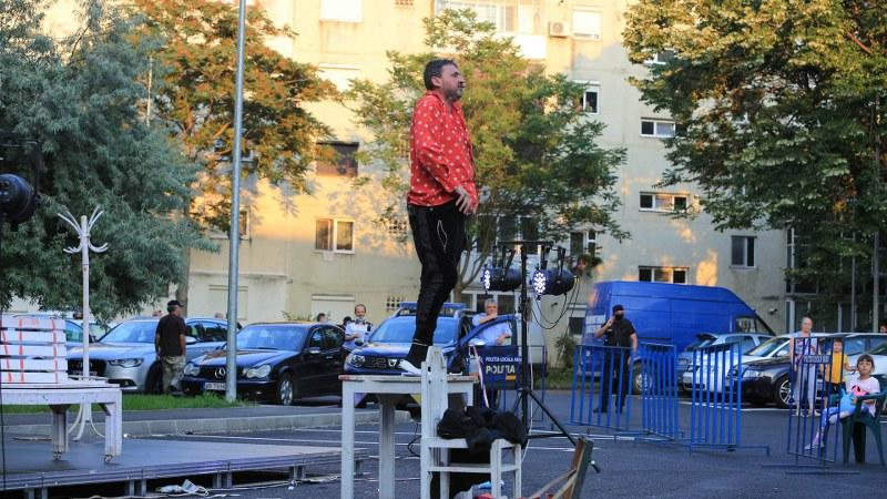 Actorii Teatrului Clasic ,,Ioan Slavici” Arad joacă și în septembrie, în aer liber