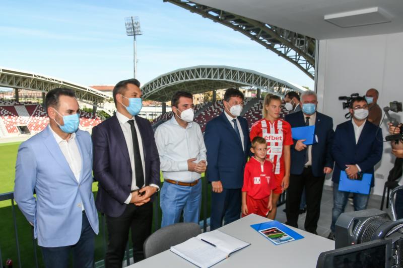 Ministrul Tineretului și Sportului în vizită la inaugurarea noii arene “Francisc Neuman” Arad