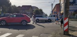 Plecatul în trombă cu fluierat de roţi de la stop, e “jmekerie” cu pagube materiale