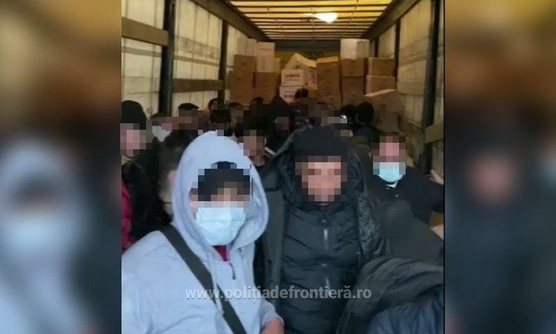 Record de migrant depistaţi la vama Nădlac ascunşi în mijloace de transport