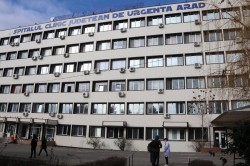 Arădenii care au nevoie de intervenții chirurgicale de urgență evită internarea în spital de frica virusul SARS CoV-2