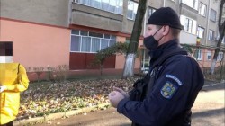 Confirmat pozitiv, un bărbat din Ineu a plecat din carantină însă a fost depistat de jandarmi