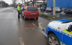 44 de sancţiuni în valoare de 9530 lei în doar două ore au aplicat miercuri poliţiştii arădeni  