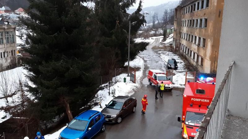 Incendiu la Spitalul de Psihiatrie din Cavnic – zeci de pacienți au fost evacuați de urgență