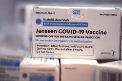 Anxietate, durere de cap, greață sunt principalele reacții adverse ale vaccinului Janssen