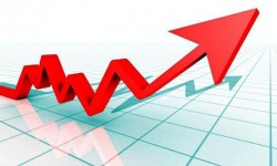 Euro se apropie vertiginos de cota de 4,9 lei. Nou maxim istoric 