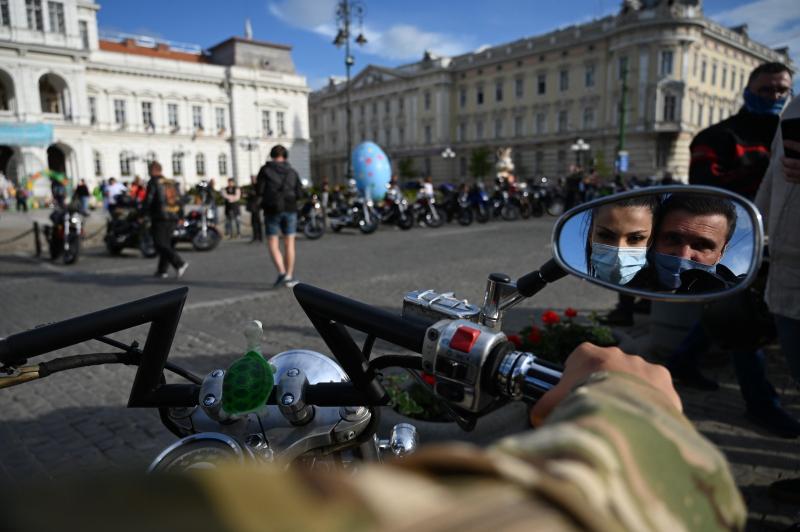 Zeci de motocicliști arădeni fac azi promovare pentru vaccinare