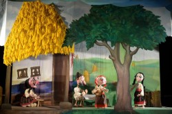 ”Fata babei și fata moșneagului”, la întâlnirea (online) de duminică, de la Marionete