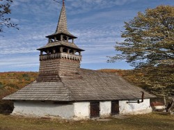 Bisericile de lemn din județul Arad, incluse în „Turismul de o zi”, inițiat de Consiliul Județean