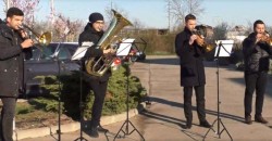 De Ziua Mondială a Sănătății, concert live în fața Spitalului Covid din Grădiște