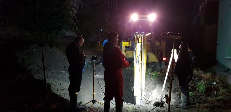 Intervenție în miez de noapte pentru remedierea unei avarii la apă în zona blocurilor Z de pe Calea Aurel Vlaicu 

