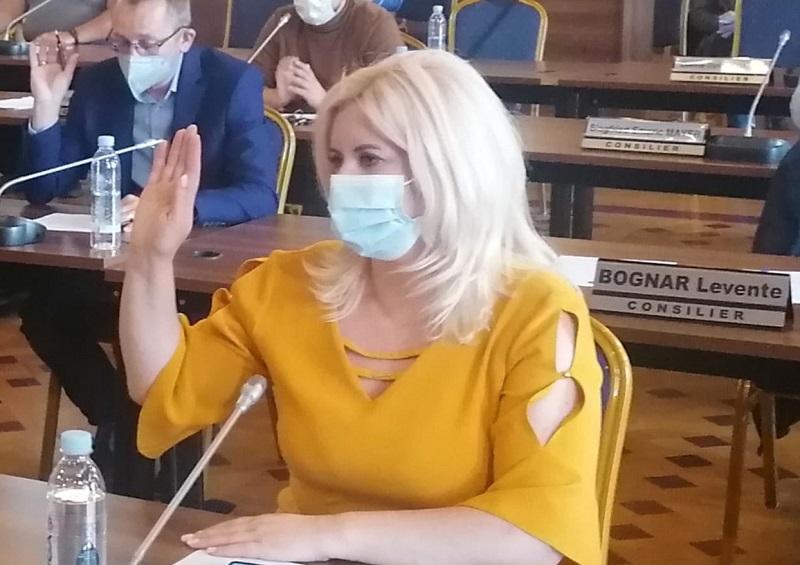 Liliana Waas: „Administraţia liberală arădeană vine în sprijinul persoanelor aflate în dificultate