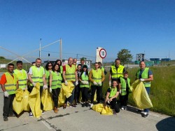 Tinerii liberali arădeni au desfăşurat mai multe acţiuni de ecologizare cu ocazia Zilei Mondiale a Mediului