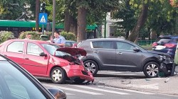 Accident cu șofer rănit pe Bulevardul Revoluției 