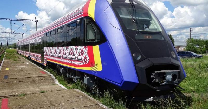 Trenul de mare viteză al României este gata de omologare. Doar că nu prea are pe unde circula