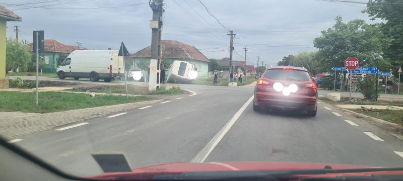 Accident cu victime la Seleuș. Un autoturism s-a ciocnit cu o autoutilitară