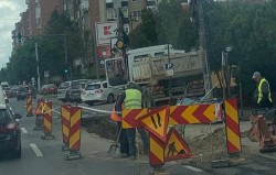 Noi restricții de circulație pe Calea Radnei. Continuă lucrările la reţeaua de apă potabilă din Municipiul Arad

