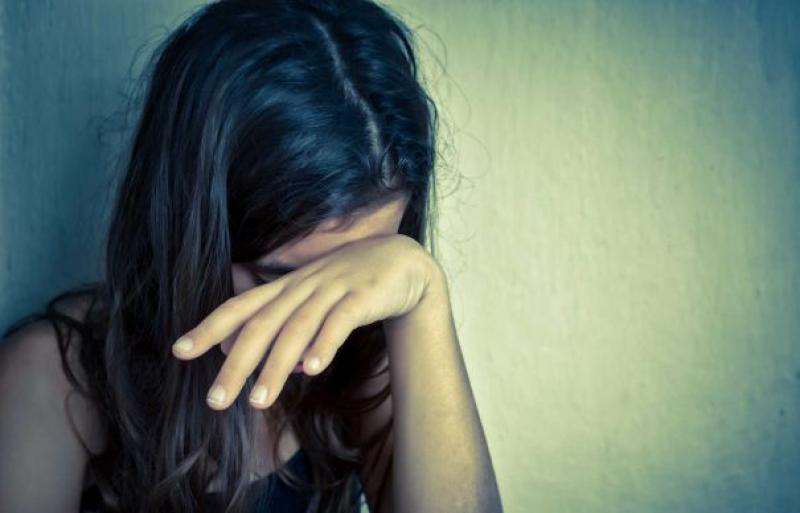 Elevă de 15 ani hărțuită sexual de trei colegi în școală