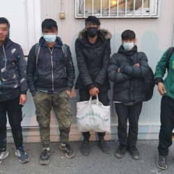 Cincisprezece adolescenți din Afganistan și Algeria depistați de polițiștii de frontieră arădeni