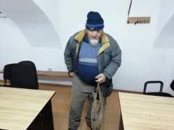 Foamea îi duce pe pensionari la gesturi disperate. Un bătrânel care a furat de ale gurii dintr-un magazin a fost prins de polițiști