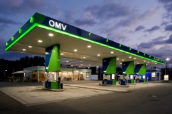 Cine profită de scumpirile nesimțite ale prețului la pompă. OMV Petrom şi-a dublat profitul net după primele trei trimestre, până la 1,67 miliarde de lei

