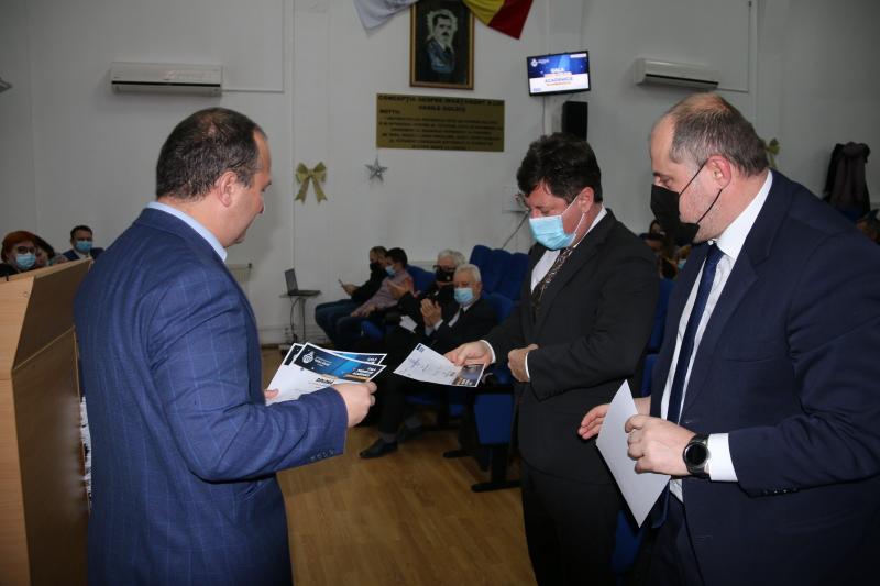 Consiliul Județean Arad, premiat la Gala Premiilor Academice 2021 a Universității de Vest ,,Vasile Goldiș” Arad
