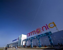 Fostul mall Armonia din Arad a fost vândut suedezilor de la compania de investiţii Oresa

