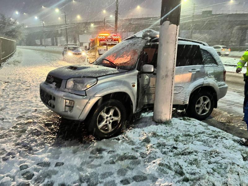 Prima ninsoare, primele accidente. Accident cu victimă în zona 300 lângă “Maranata”