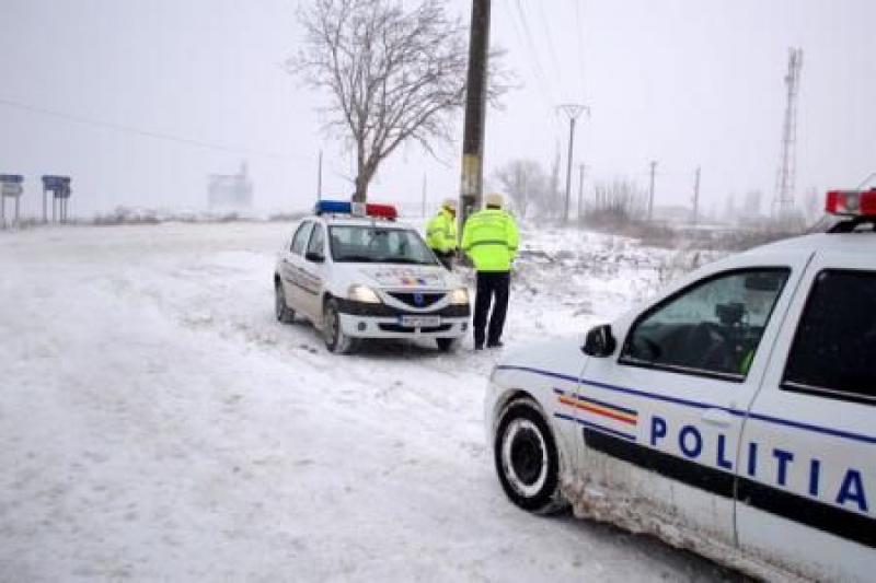 Accident frontal pe DN7 Arad-Deva. Un bărbat de 44 de ani a ajuns la spital