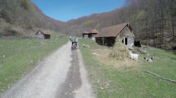 Drumul dintre Petriș și Obârșia va intra în proces de reabilitare