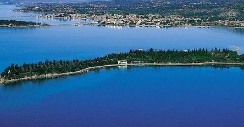Dacă doriți o insulă doar a voastră, acum aveți ocazia. Insulă grecească celebră din antichitate scoasă la licitație la doar 3,8 milioane de euro