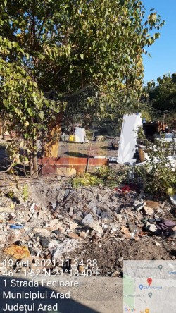 Clădirile dezafectate, raiul oamenilor străzii din Arad. 51 de proprietari somați să-și rezolve problema imobilelor pe care le dețin