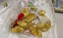 O braziliancă a fost depistată pe Aeroportul Otopeni cu aproximativ 1 kg de droguri în stomac