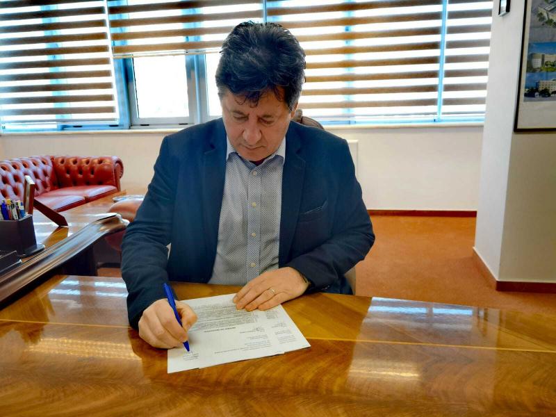 Iustin Cionca a semnat  racordarea la rețeaua de gaz a noului Spital de Oncologie